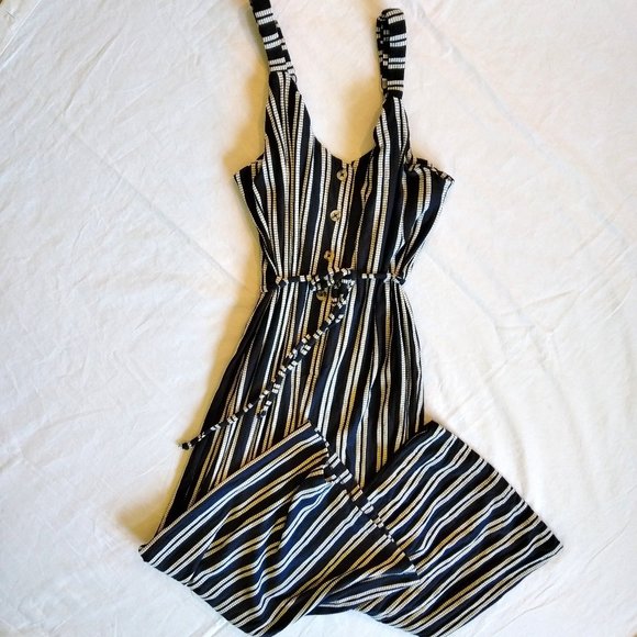 NWT XHILARATION JUMPSUIT SZ  MED - Picture 1 of 5